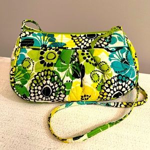 EUC—-Vera Bradley Purse / Crossbody Bag